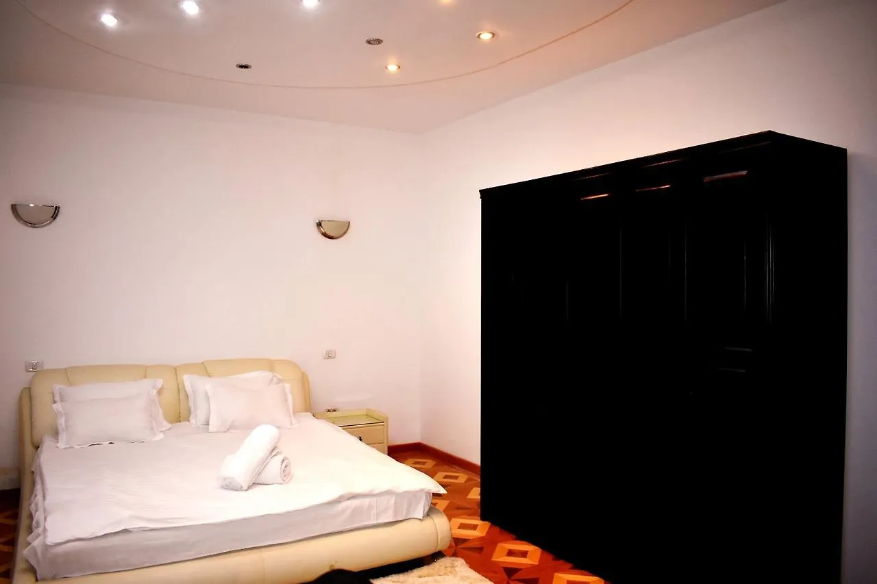 Grand Central Accomodation Sala Palatului Бухарест 0*,