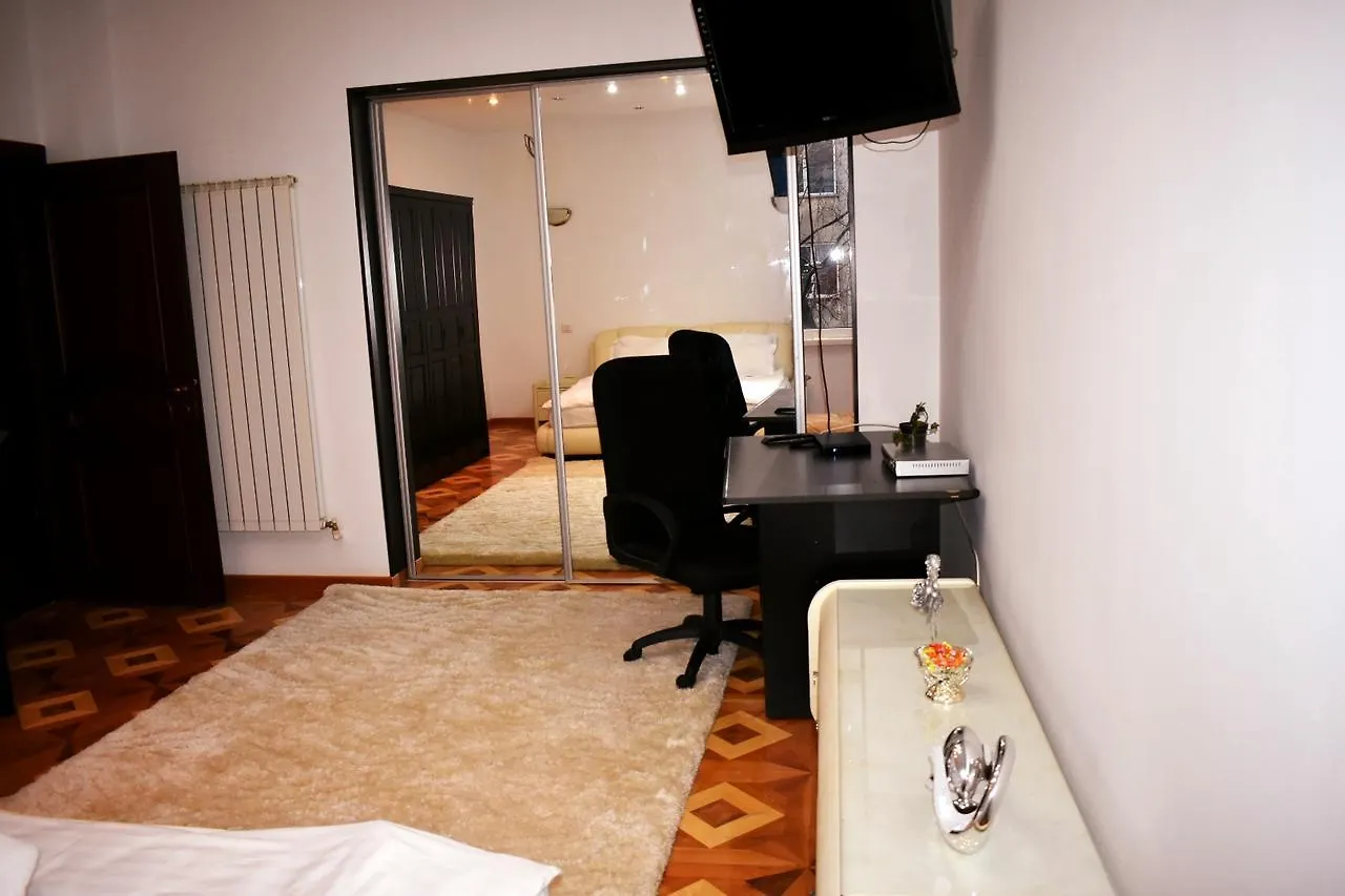 Apartment Grand Central Accomodation Sala Palatului Bucharest